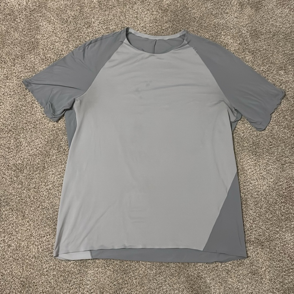 Lululemon men’s t-shirts